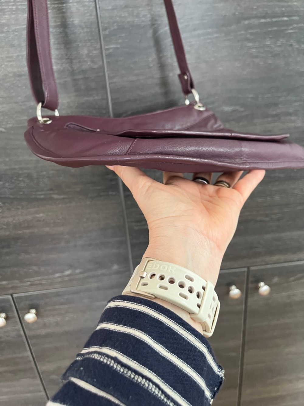 JBG International Burnished Plum Leather Bag - Picture 6 of 15